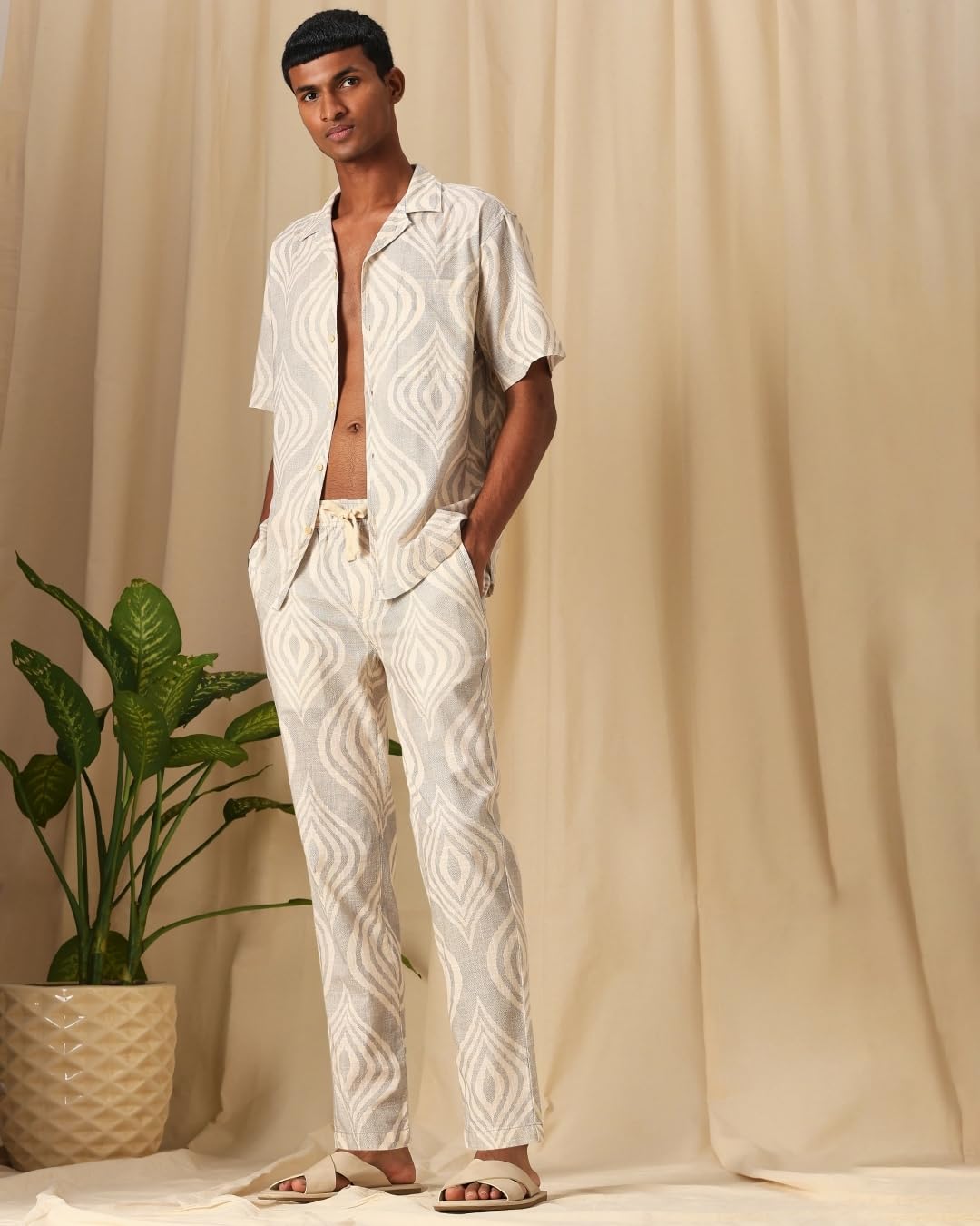 MUFTI Olive Relaxed Fit Trousers