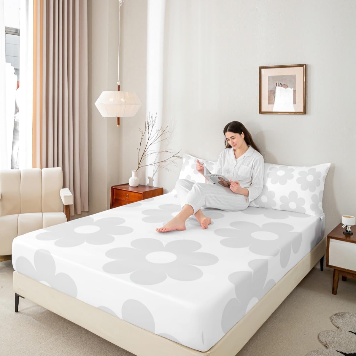 Manfei Cute Daisy Flowers Bed Sheet Set 4 Piece,70s Retro Groovy Sheets Full Size Sheets Set,Cartoon Floral Gray Soft Microfiber Bedding Set with Flat,Fitted Sheet,2 Pillow Cases