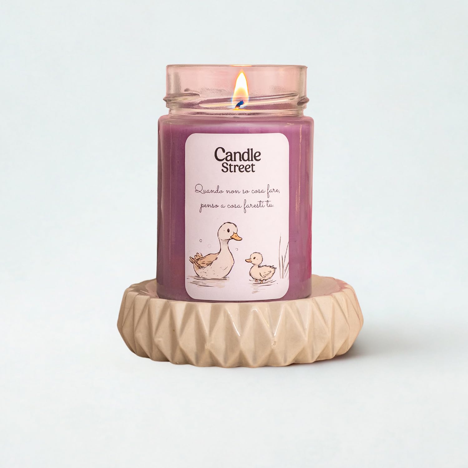 Candle Street | Tak jak ty - dziękuję mamie | Zapachowa świeca rzemieślnicza | Zapach Truskawki, Szampan i konwalia | 500 g - Długa żywotność 100 h | Rzemiosło, wegańskie, wyprodukowane we Włoszech |