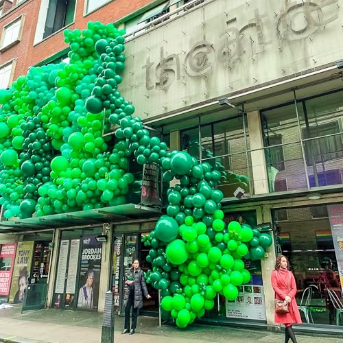 Image of PartyWoo Green Balloons 100pcs 12 Inch Green Latex Helium Balloons for Birthday Baby Shower Graduation Engagement Wedding Dinosaur Jungle Golf Football Baseball Theme Party Decorations Green-Y24