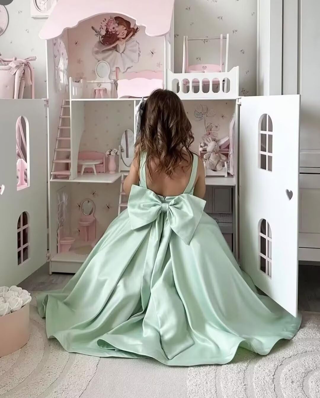Satin Flower Girl Dress for Wedding Long with Bow Sleeveless First Communion Dresses for Girls