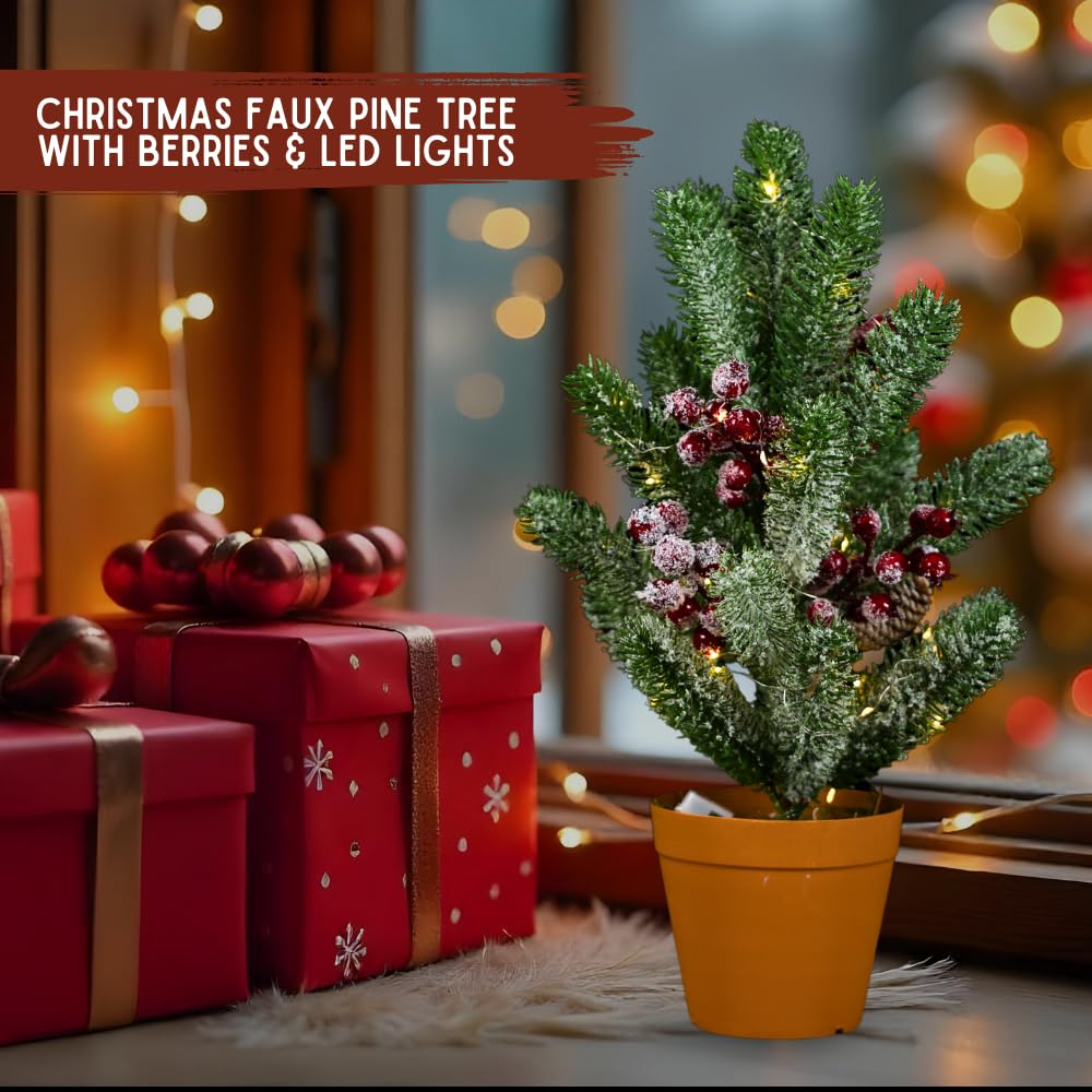 Petit sapin de Noël floqué de neige avec lumière, baies rouges artificielles et pommes de pin pré-éclairées pour intérieur, centres de table, porche, décorations de Noël extérieures (48,3 cm)