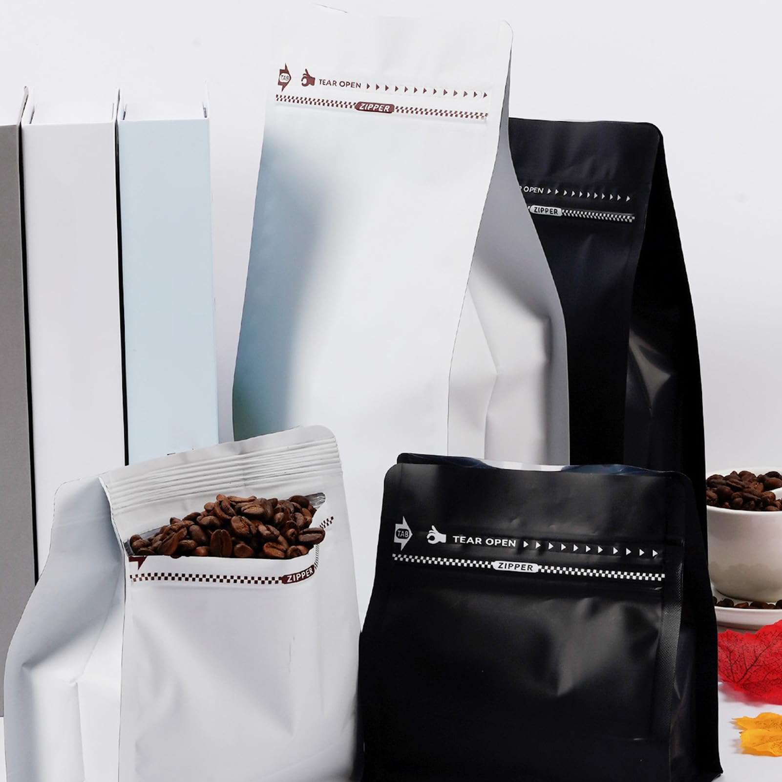 Sacchetti di caffè con valvola (50 pezzi, 226,8 g/0,2 kg) bianco ad alta barriera in foglio di alluminio a fondo piatto, sacchetti riutilizzabili con chiusura a caldo con cerniera laterale per casa e