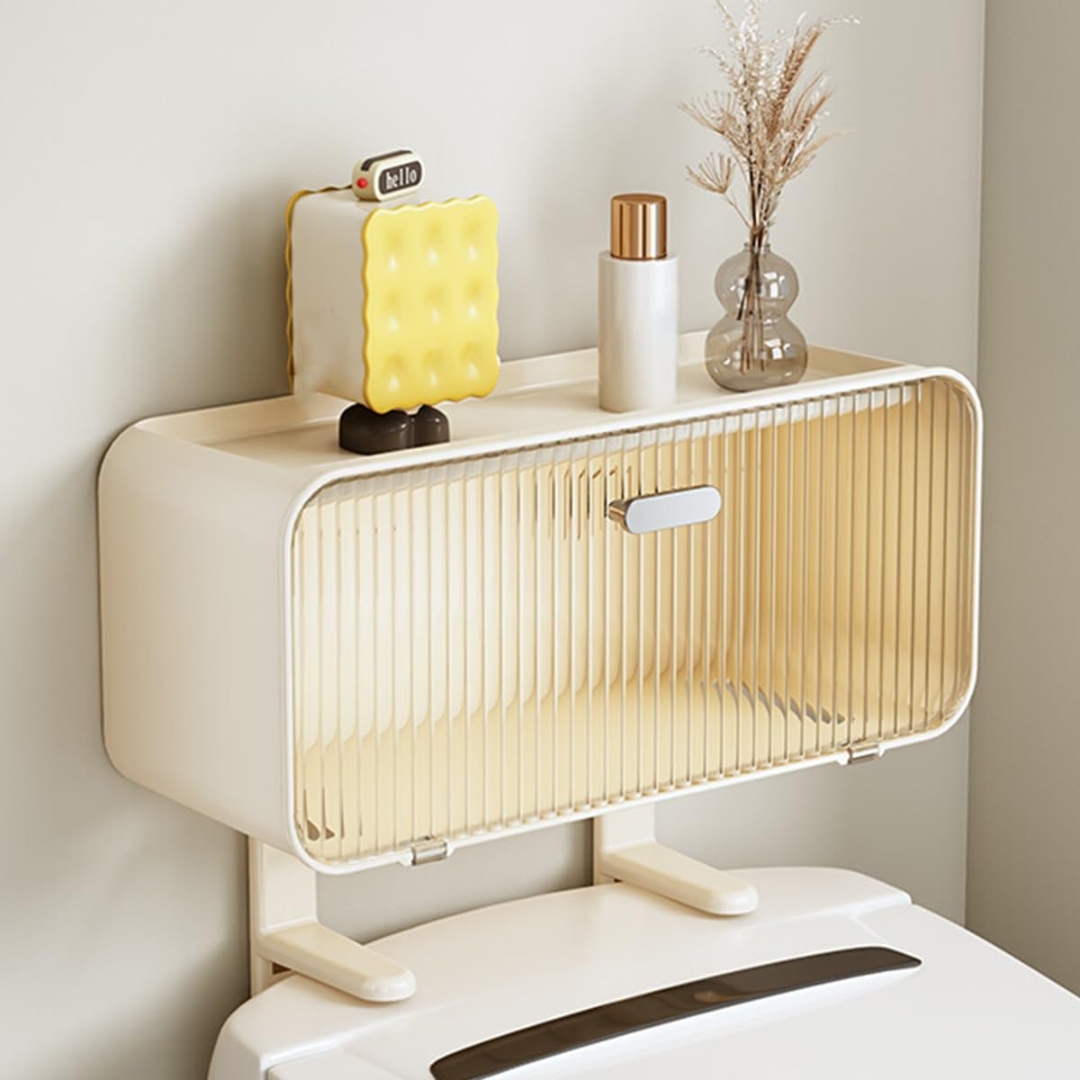 Étagère de rangement au-dessus des toilettes pour créer un espace bien-être ordonné