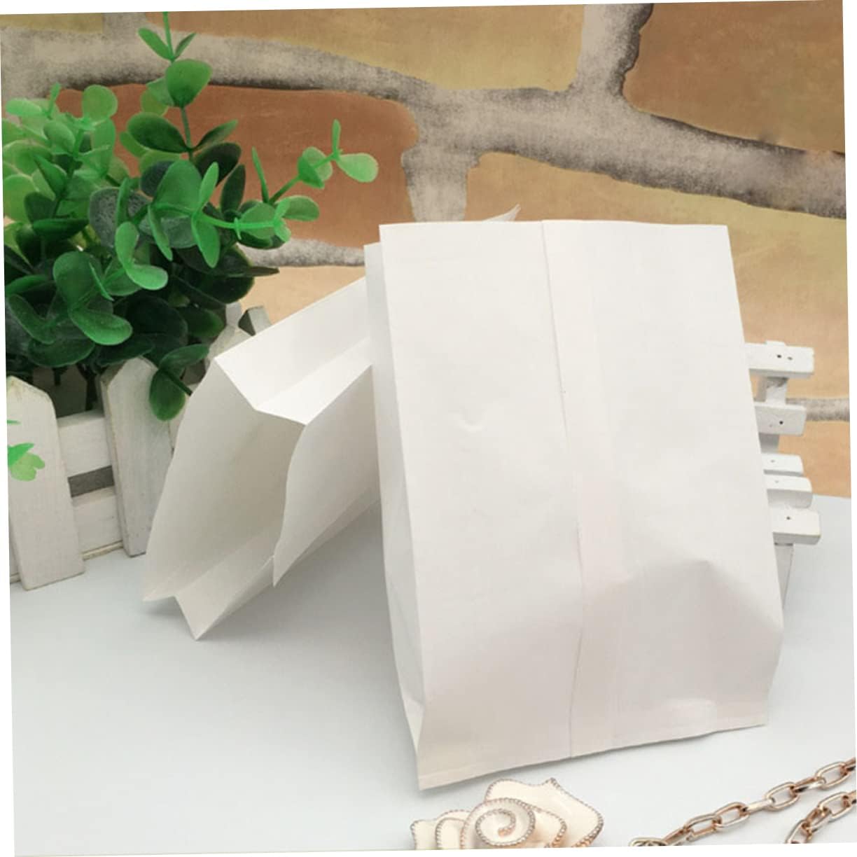 White Paper Food Bags 100Pcs Greaseproof Takeout for Fries Chicken | Convenient Packing Pouch, Non Stick Waterproof Finish, Disposable Service, Suitable for Fried Snacks