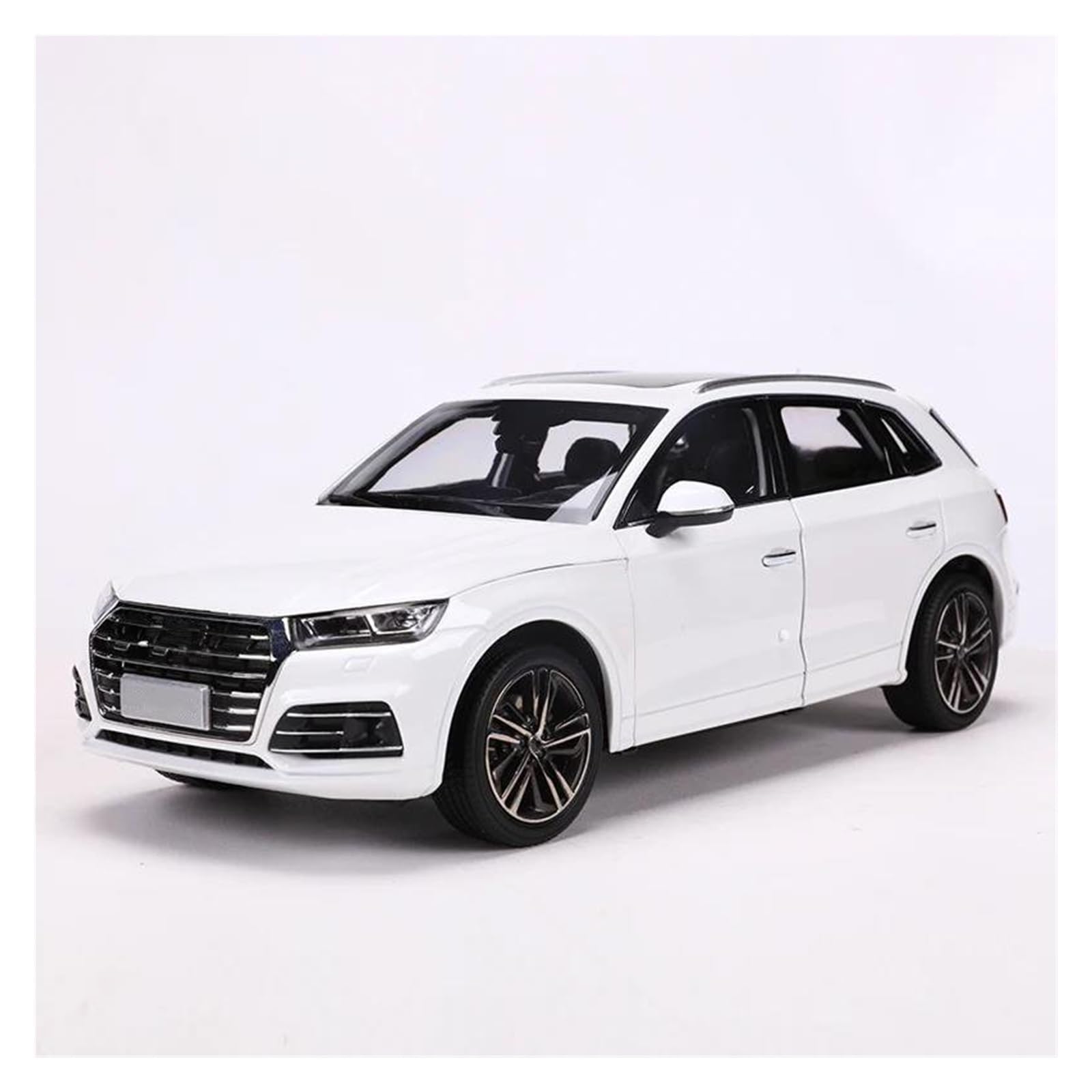 BANKOTO Diecast Car 1:18 For Audi Q5L 2018 Alloy Model Diecasts Metal Vehicles Collectible