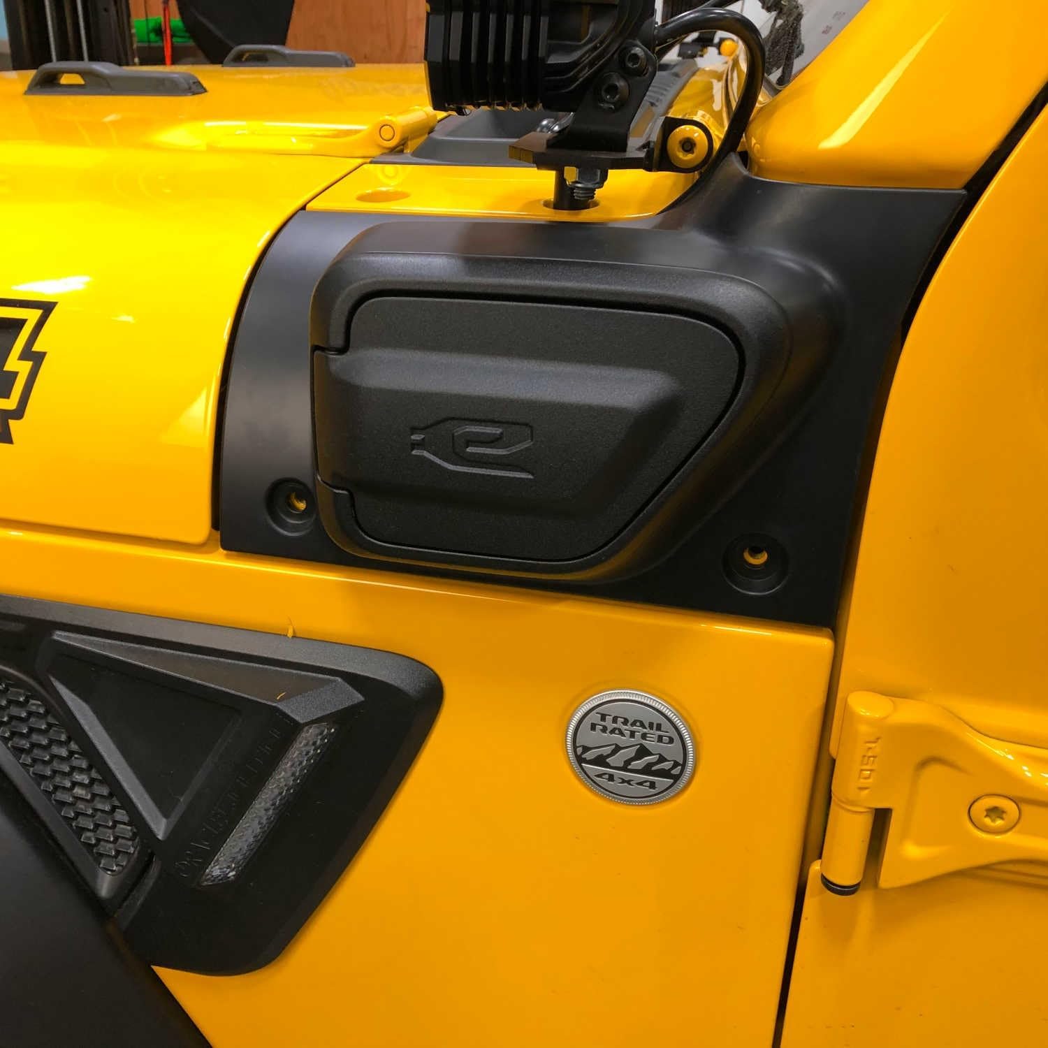 GRIMM OFFROAD 4XE Charge Port Air Chuck Conversion Kit for Jeep Wrangler JL and Gladiator JT Non-4XE Models