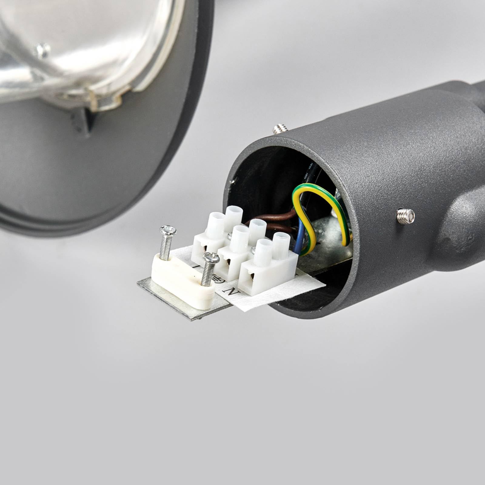 Lindby Lampione da esterni dimmerabile (Moderno) colore Nero, in Alluminio Candelabro lampada