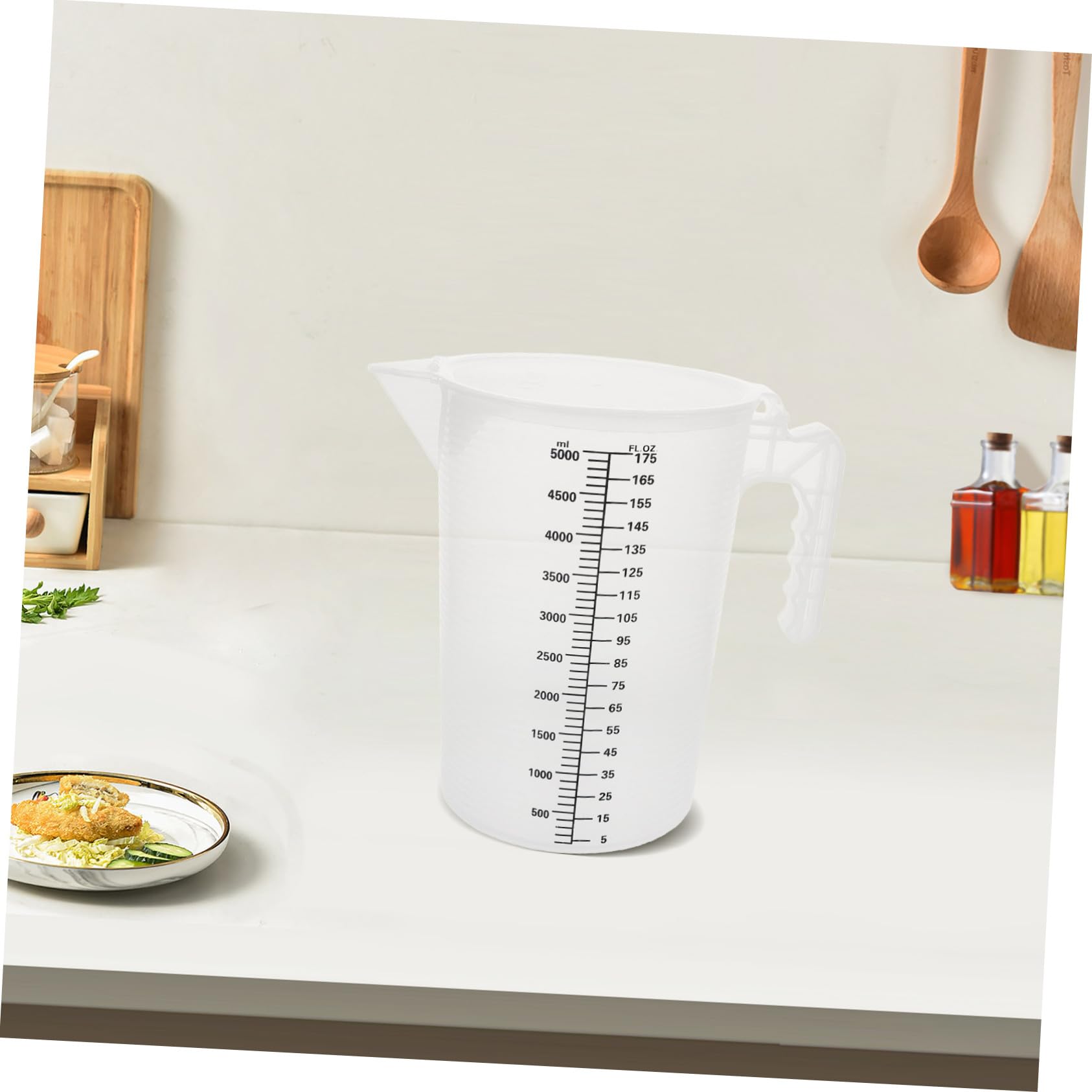 MAGICLULU Caraffa Graduata in Pp da 5l con Coperchio, Misurino Cucina Trasparente per Ricette di Bevande, Design Grande Capacità per Cucine Professionali