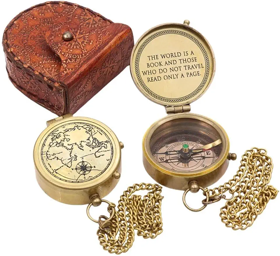 Bússola de latão com capa de couro – citação "The World Is a Book and Those Who Do Not Travel Read Only A Page" – Tampa gravada no mapa do mundo – Presente inspirador para viajantes, exploradores ou
