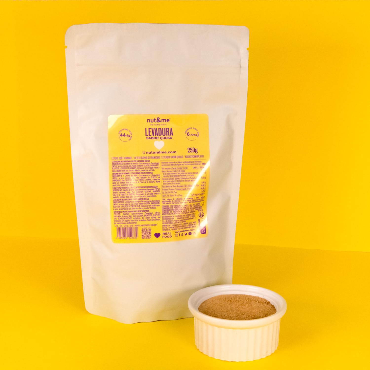 Lievito Nutrizionale Sapore di Formaggio 750 gr nut&me | Lievito in Polvere | Sapore di Parmigiano Reggiano | Alto in Proteine | Fonte di Ferro | Vegan | Low carb | Pack 3 x 250 gr