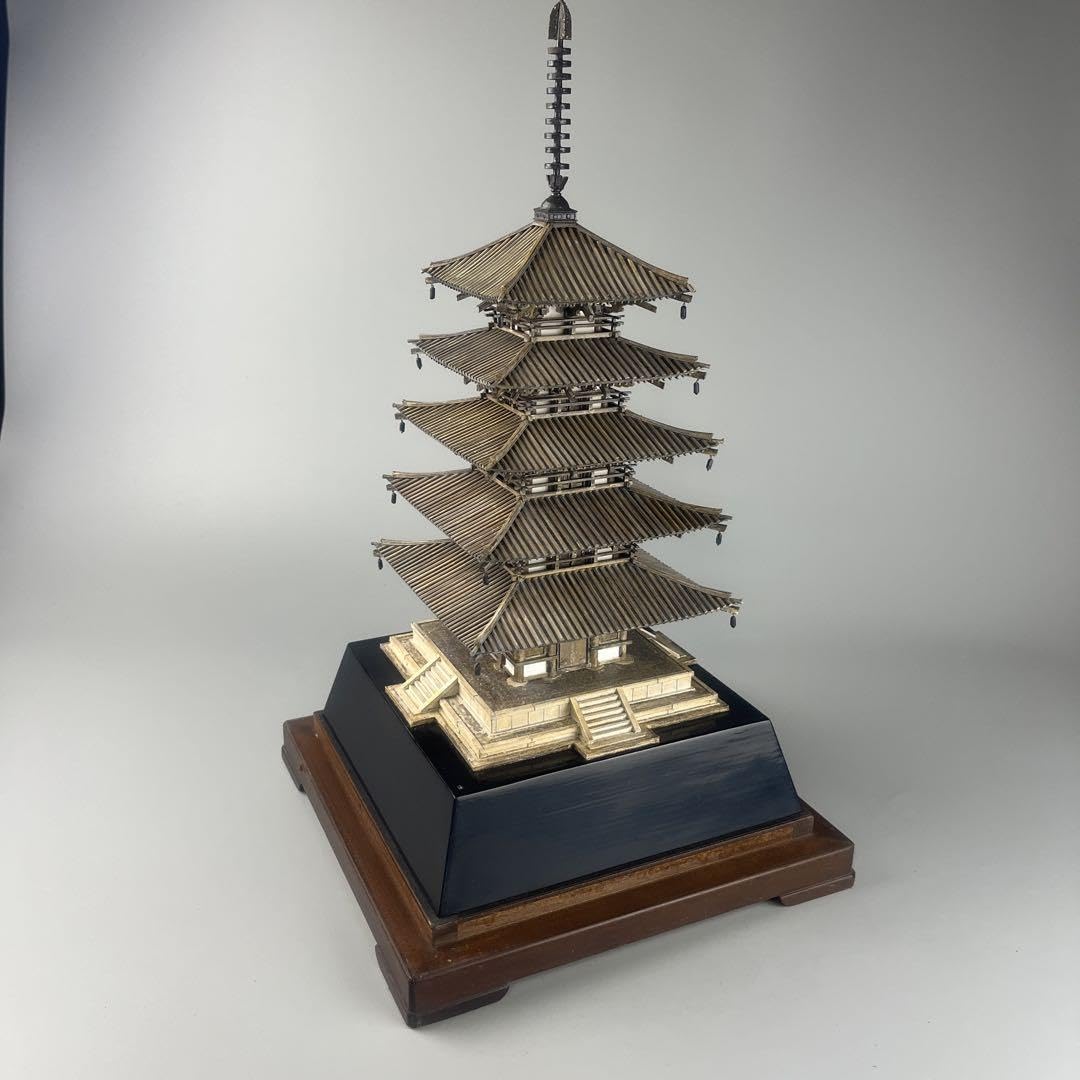 Amazon.co.jp: 岡本瀧 木製 模型 法隆寺 五重塔 共箱 置物 和風 置物 