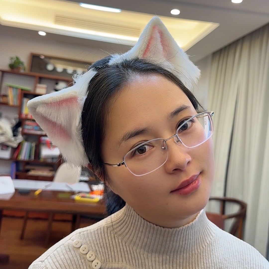 Aroogudo Electric Tail Motorized Tail Moving Faux Tail for Cosplay&Paty fluffy and soft social anxiety accessories Electric Pet cat fox/wolfTail Ear (white Ear(no electric))