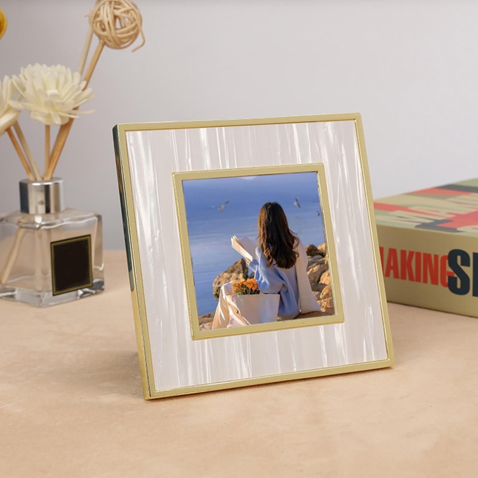 Marcos de fotos decorativos, marco de fotos de mesa de metal dorado y concha de 4 x 6 pulgadas, decoraciones para dormitorio