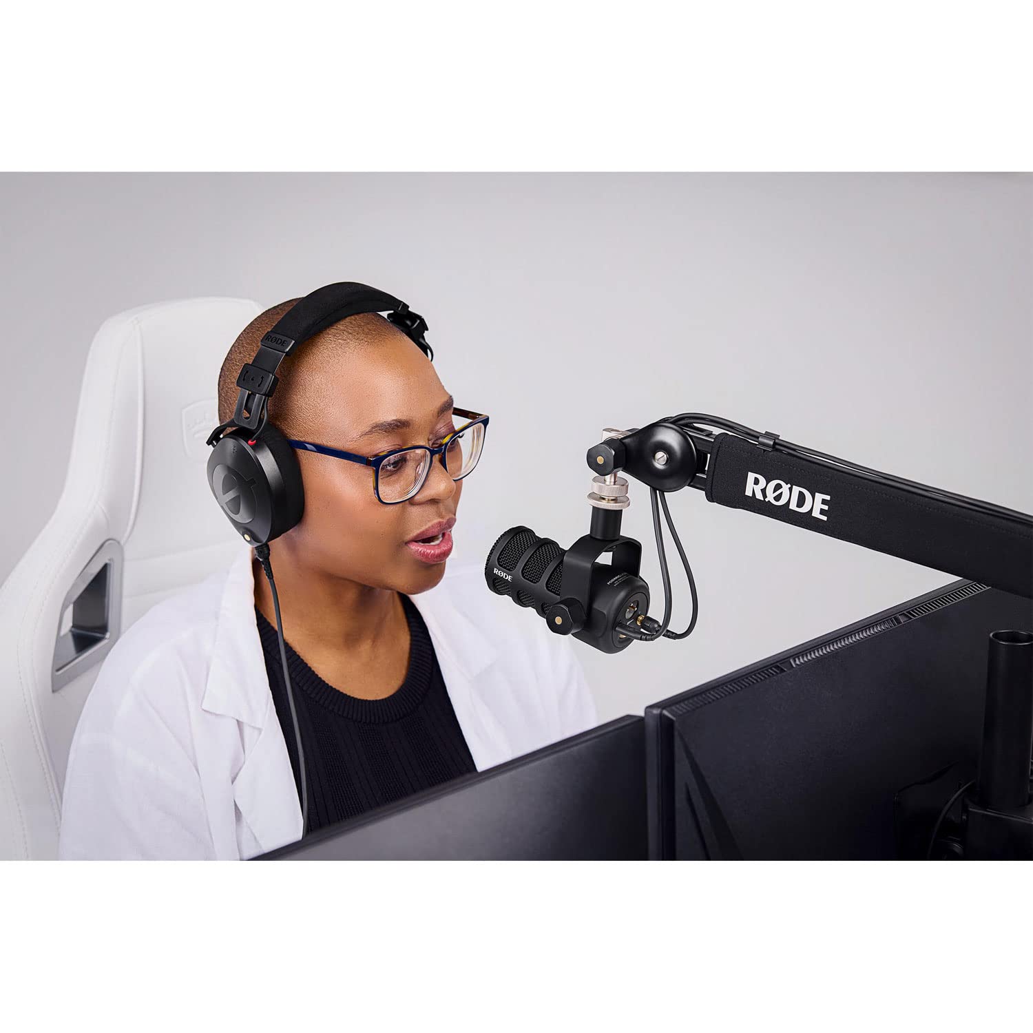 Rode Podmic Microphone podcast USB XLR Podcast + trépied de table Keepdrum MS032