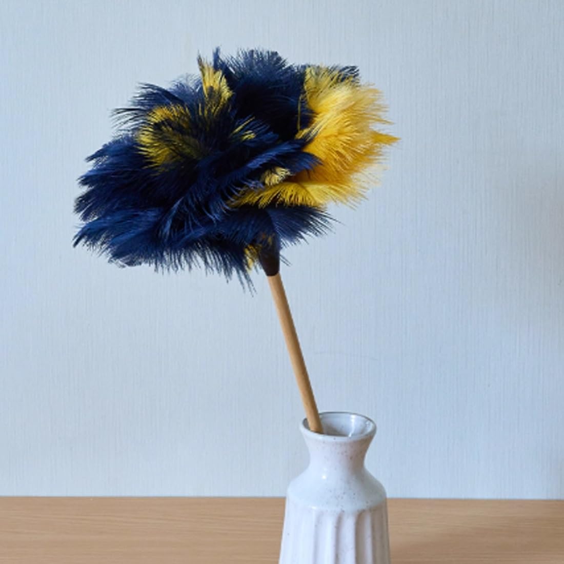 feather duster, Cleaning Tool with Wooden Handle Fluffy Dusters Reusable For Home, Office, Bedroom(S)