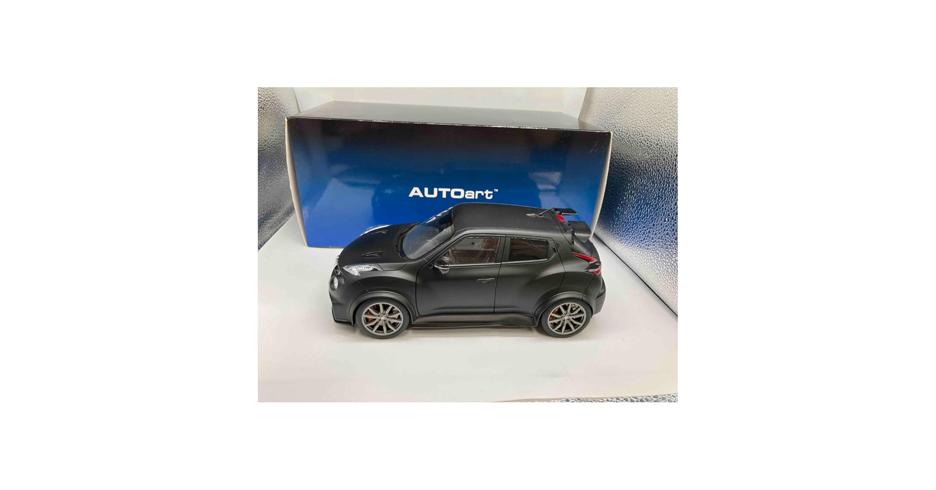 オートアート 1/18 NISSAN JUKE-R 2.0 マットブラック Nissan Juke Nismo R 2.0 Black Matt 2016 Autoart 77458 1/18