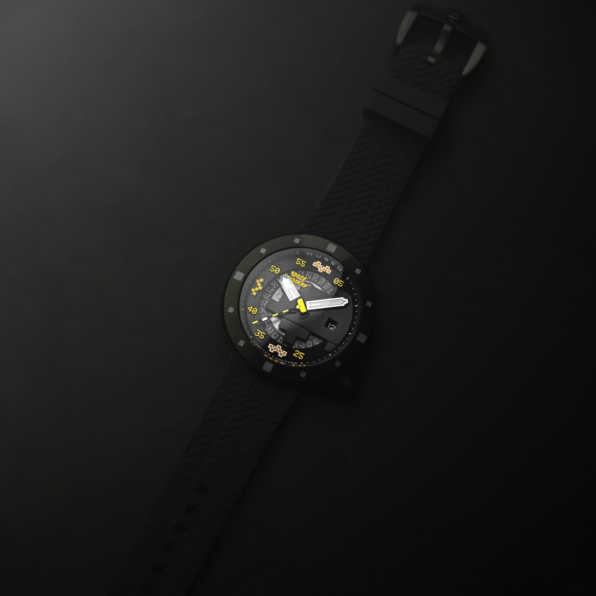 Nubeo Cassini - Reloj automático Space Invaders de 50 mm para hombre, edición limitada con correa de silicona NB-6103
