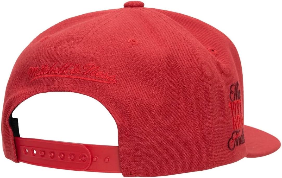 Mitchell & Ness Monochromatic Snapback Hat Cap HWC 1991 Finals Chicago Bulls Red