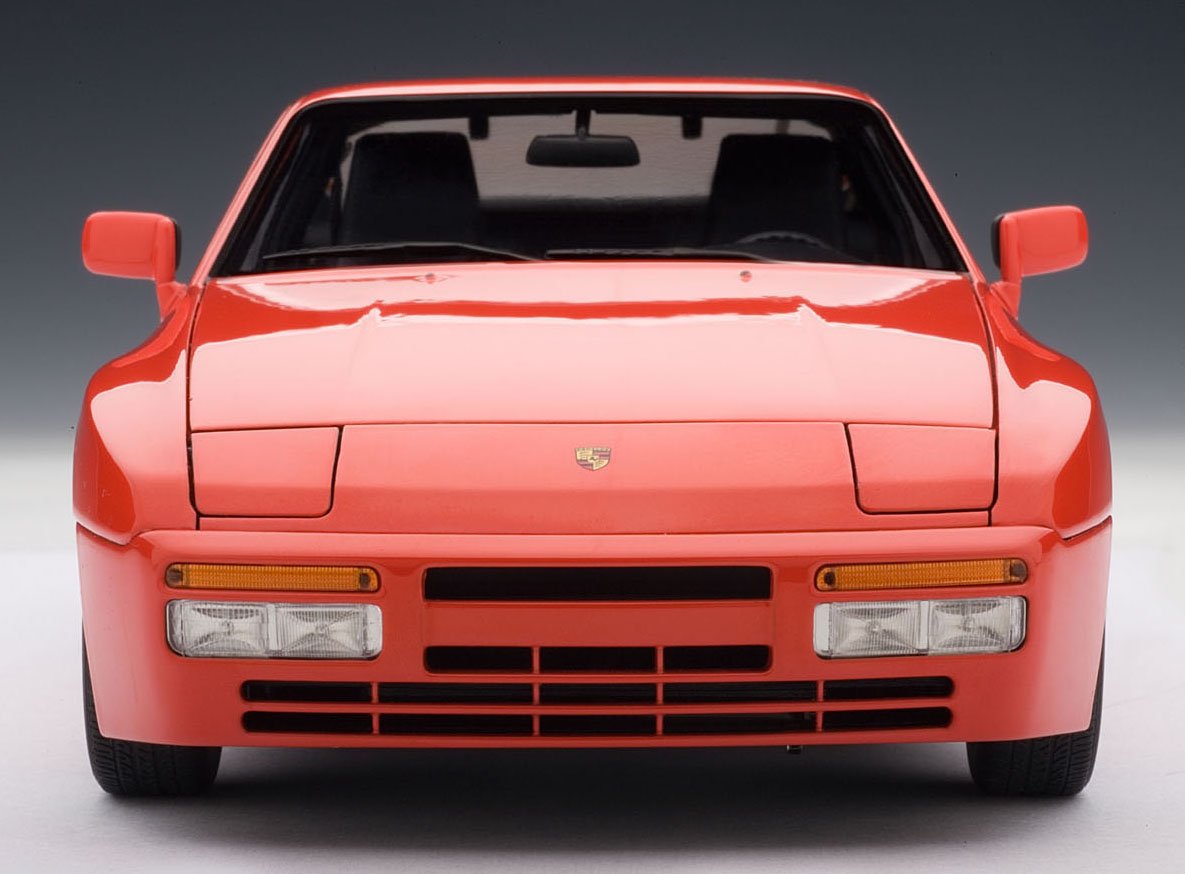 Amazon.co.jp: AUTOart 1/18 ポルシェ 944 ターボ '85 (レッド