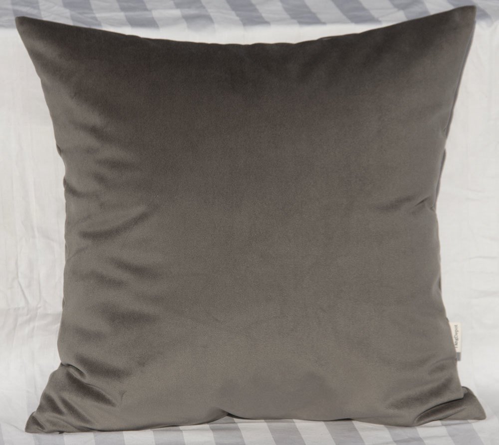 TangDepot 2-Pack Super Soft Velvet Pillow Covers, 20x20 Grass Green — view 19
