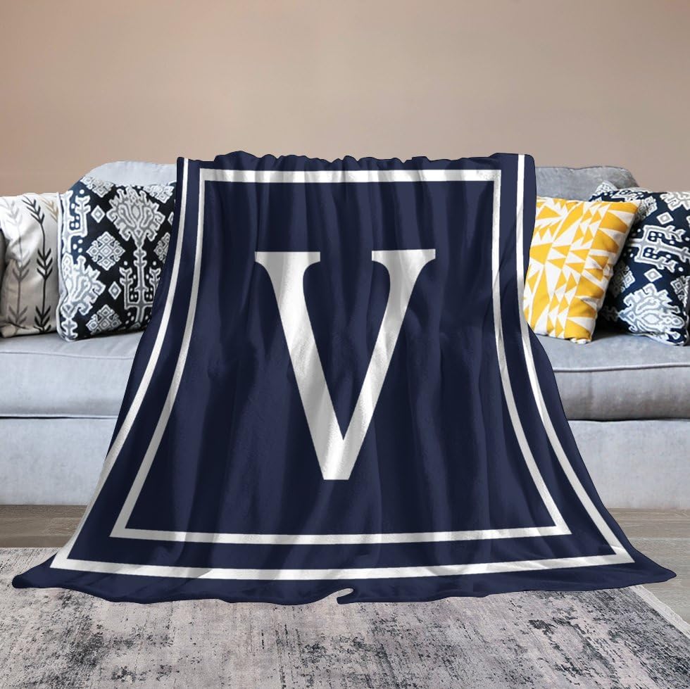 Couverture en peluche monogramme V le cadeau personnalisé pour petits et grands