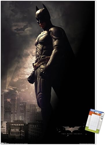 Trends International DC Comics Movie - Póster de pared de Batman en las sombras, 22.375 x 34 pulgadas, póster premium y paquete de montaje