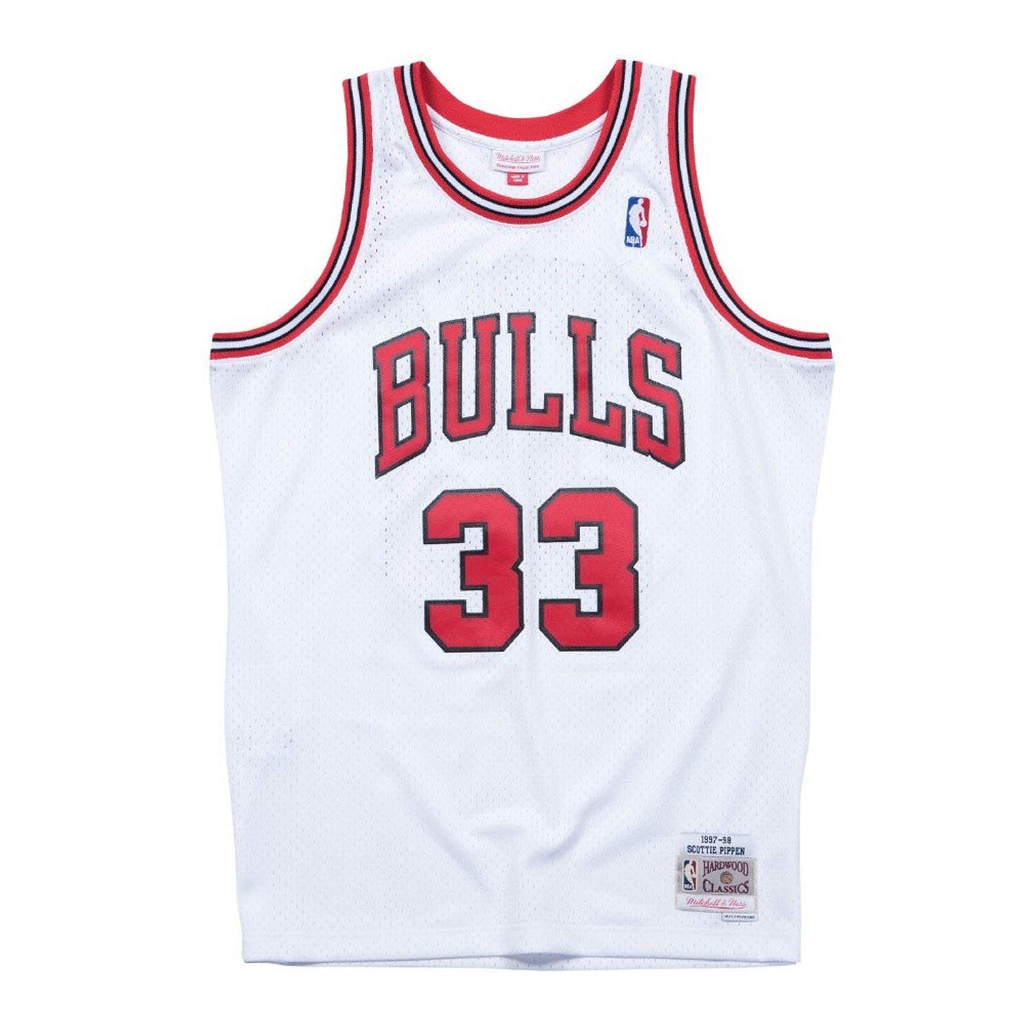 Amazon.com: Scottie Pippen Chicago Bulls Mitchell & Ness Swingman