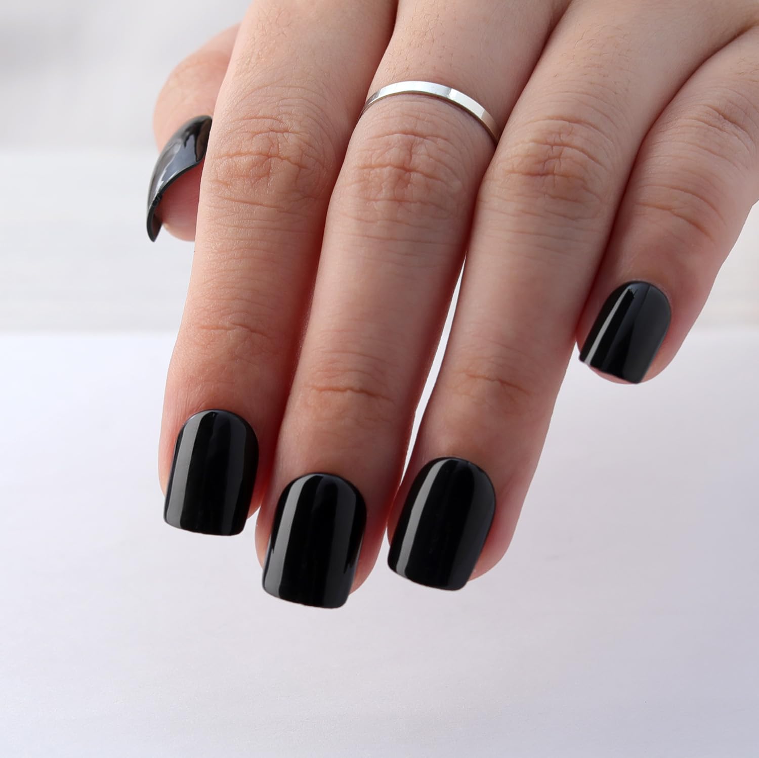 Mivota Black Press on Nails - Classic Glossy Gel Finish