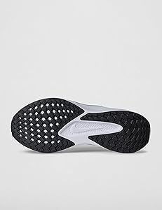 Nike Women's Quest 6 Road Running Shoes