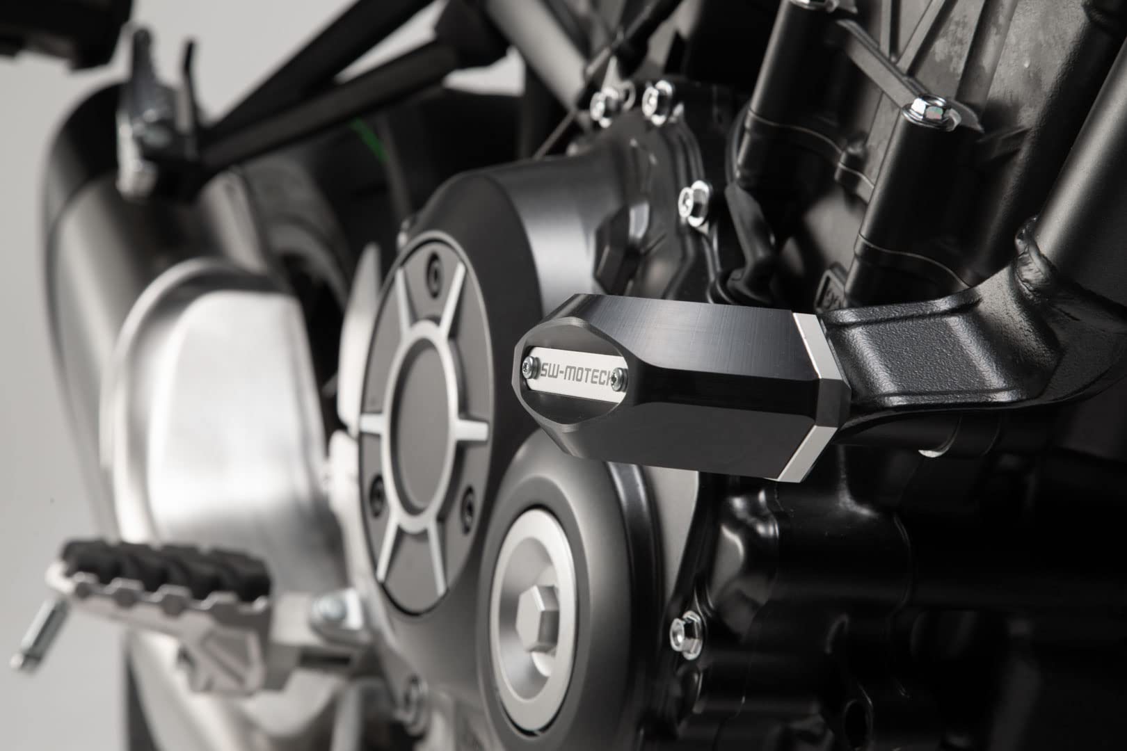 SW-Motech Sturzpad Kit Schwarz für Honda CB1000R (18-)