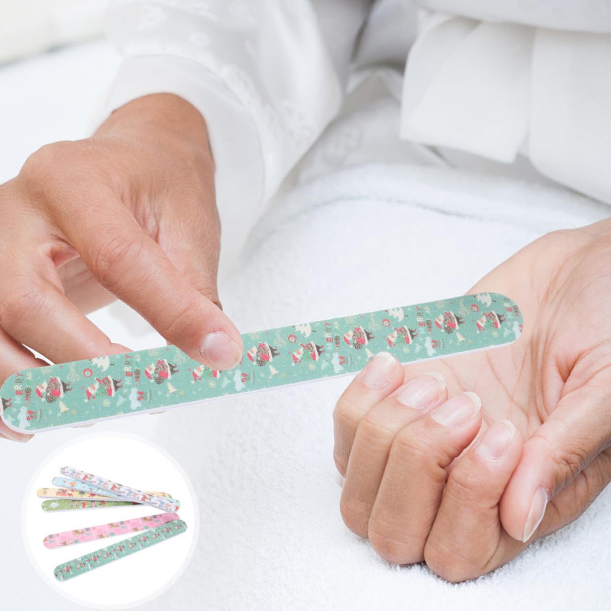 FENICAL 24 Pièces Lime à Ongles Eva Thème Noël pour Faux Ongles et
