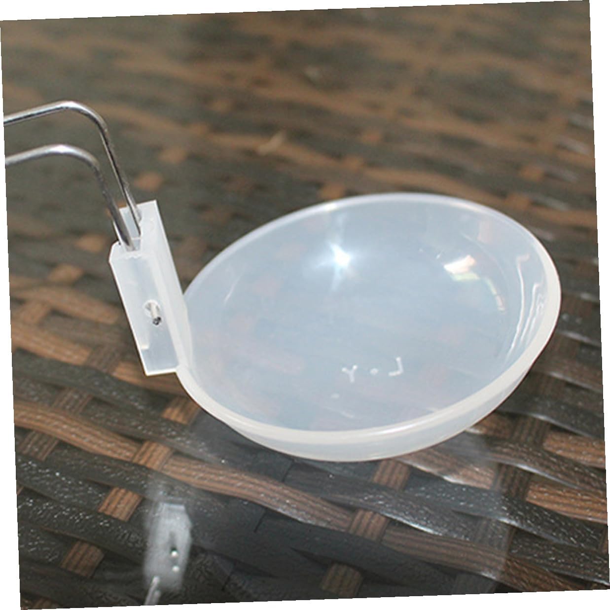 BESTonZON Portable Outdoor Camp Utensil Bowls and Soup Spoons Set, Pp Plastic, 4 Small Bowls with 4 Portable Spoons, Multi-function Compact Camping and Barbecue Supplies