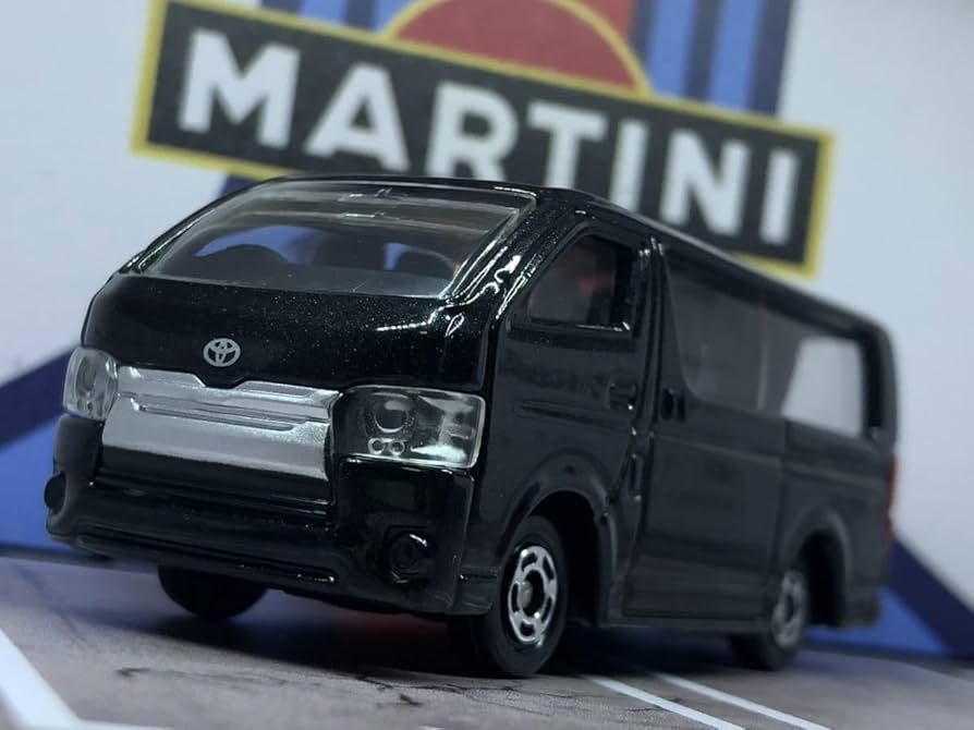 Amazon.co.jp: トミカ 113 ハイエース スーパーGL 黒M 廃盤 ホット