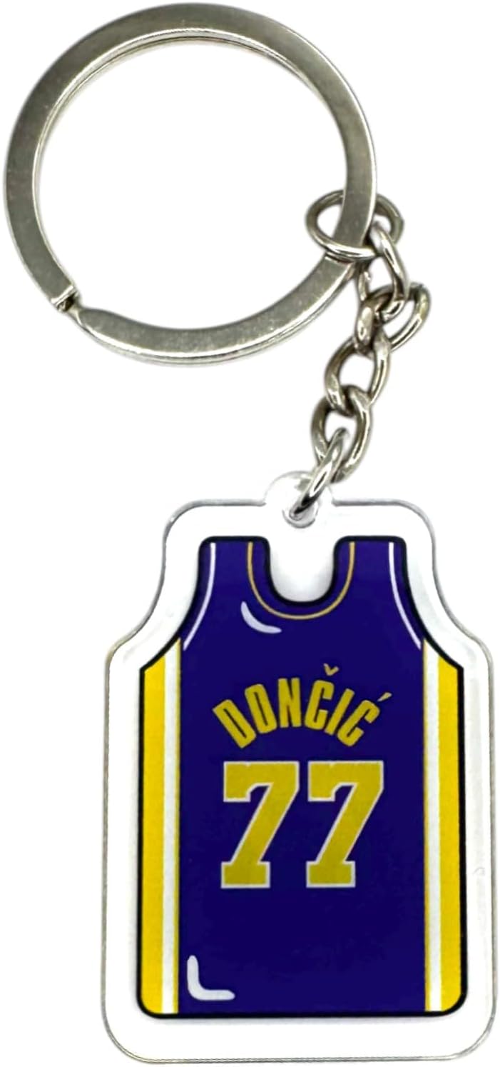 Basketball Player Keychain – Iconic Hoops Stars Collectible Gift for Fans, Men, Women & Collectors – Sports Accessory