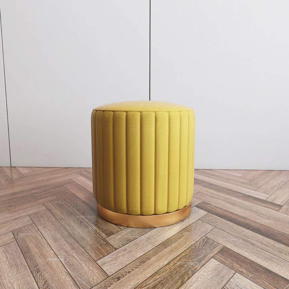 Tabouret en fourrure bleue et laiton chic pour salon moderne