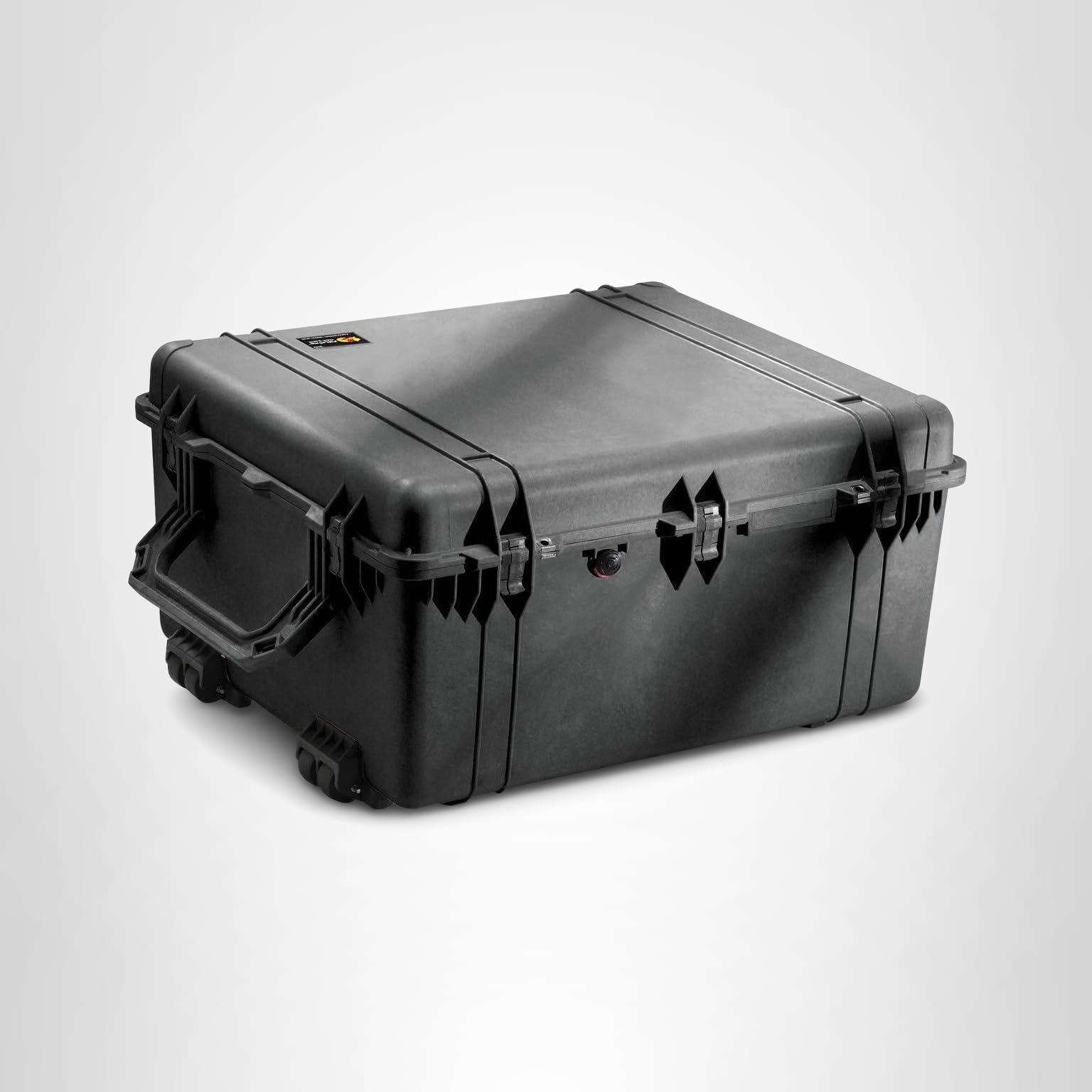 Amazon.com: Pelican 1690 Case With Foam (Black) : Sports & Outdoors