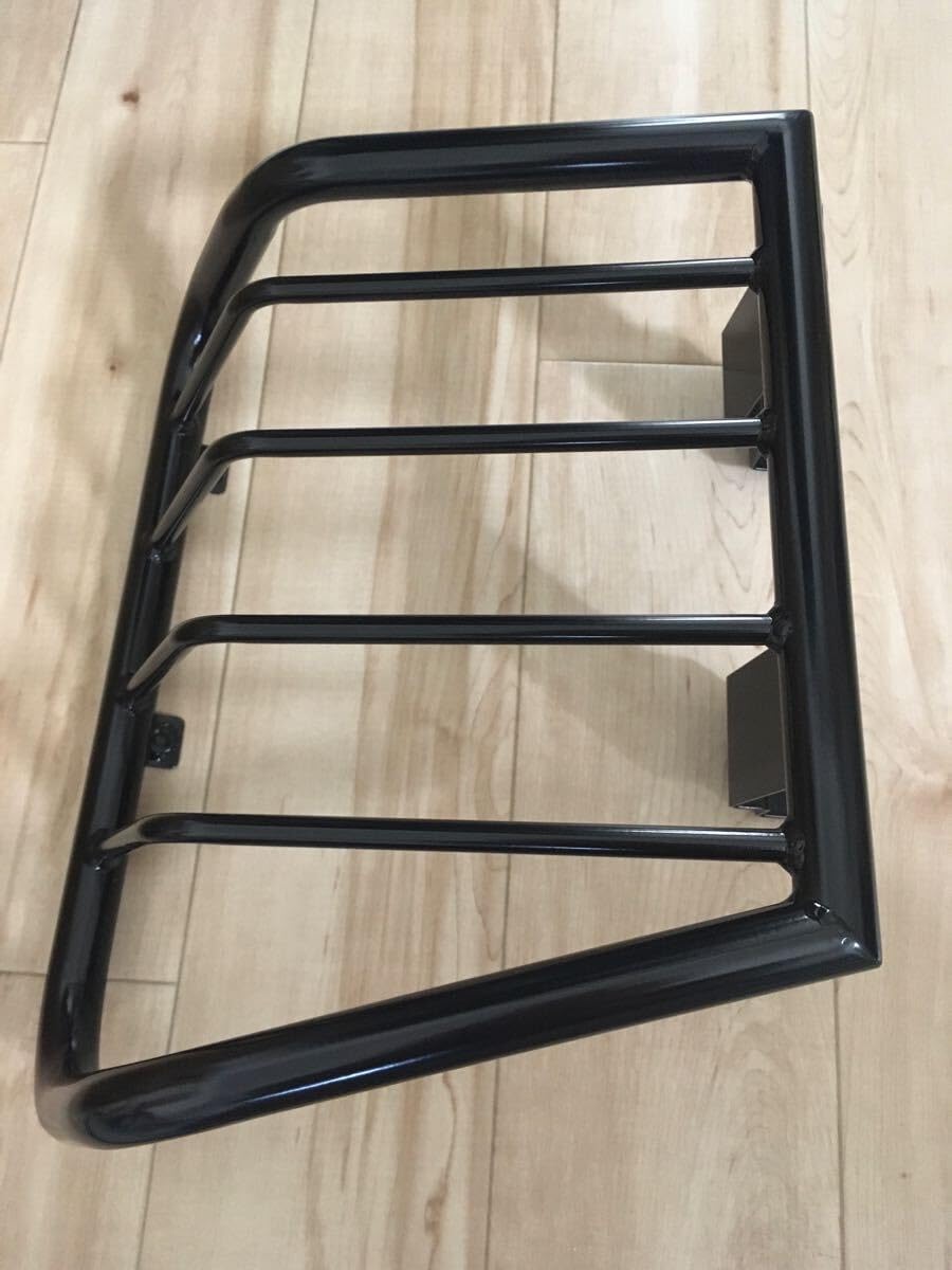 Amazon.co.jp: デリカD:5後期車用テールレンズガードロードハウス