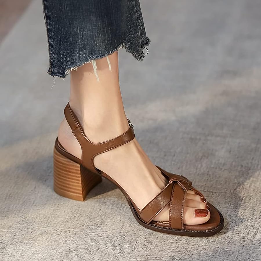 GUCCI グッチ レザー ヒール サンダル チャンキー アンクル ストラップ GUCCI グッチ レザー ヒール サンダル チャンキー アンクル
