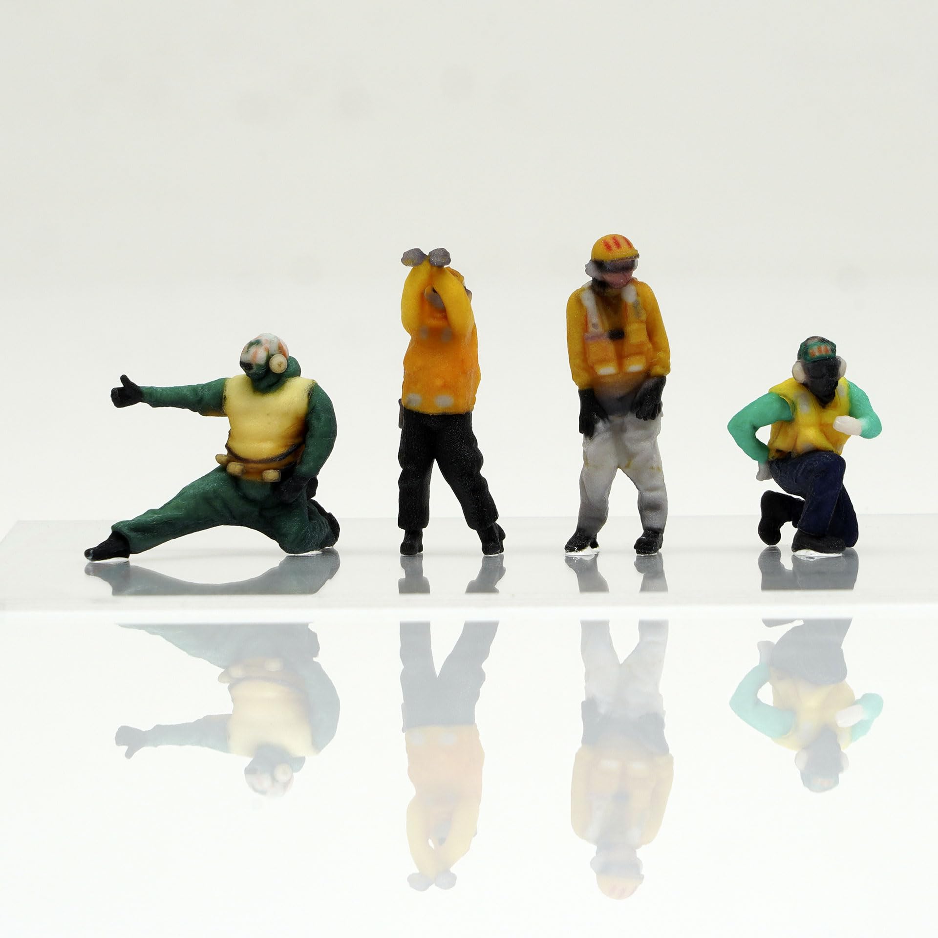Amazon.co.jp: figreal 1/72 U.S.NAVY(1)YE4b 4体 彩色済みフィギュア