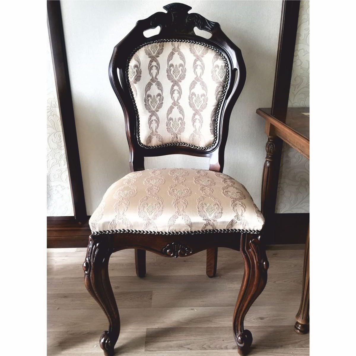 Casa Padrino Luksusowe barokowe krzesło do jadalni beżowe/ciemnobrązowe wys. 107 cm - meble barokowe