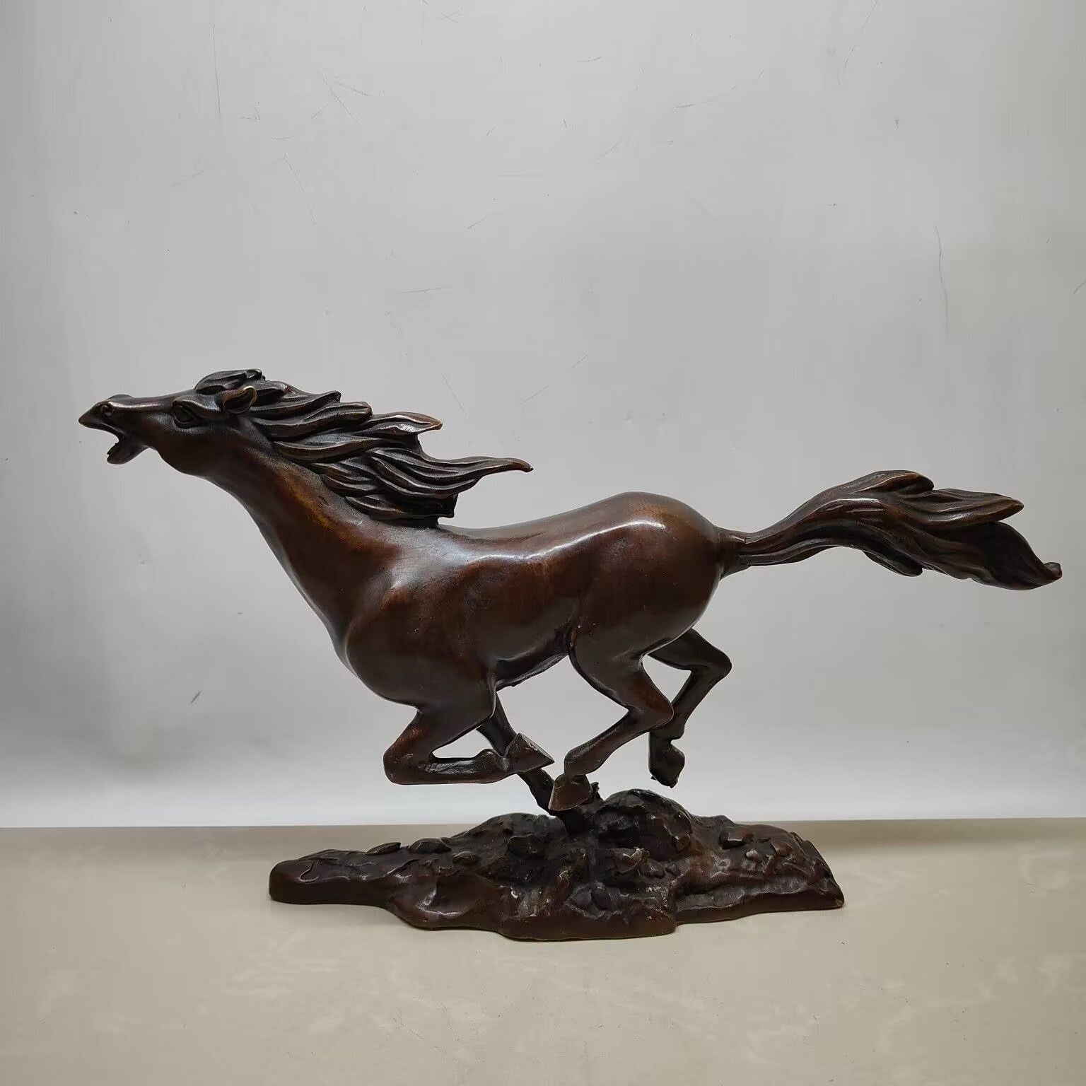Statuette chiot cuivre feng shui pour attirer la prospérité et la chance à la maison
