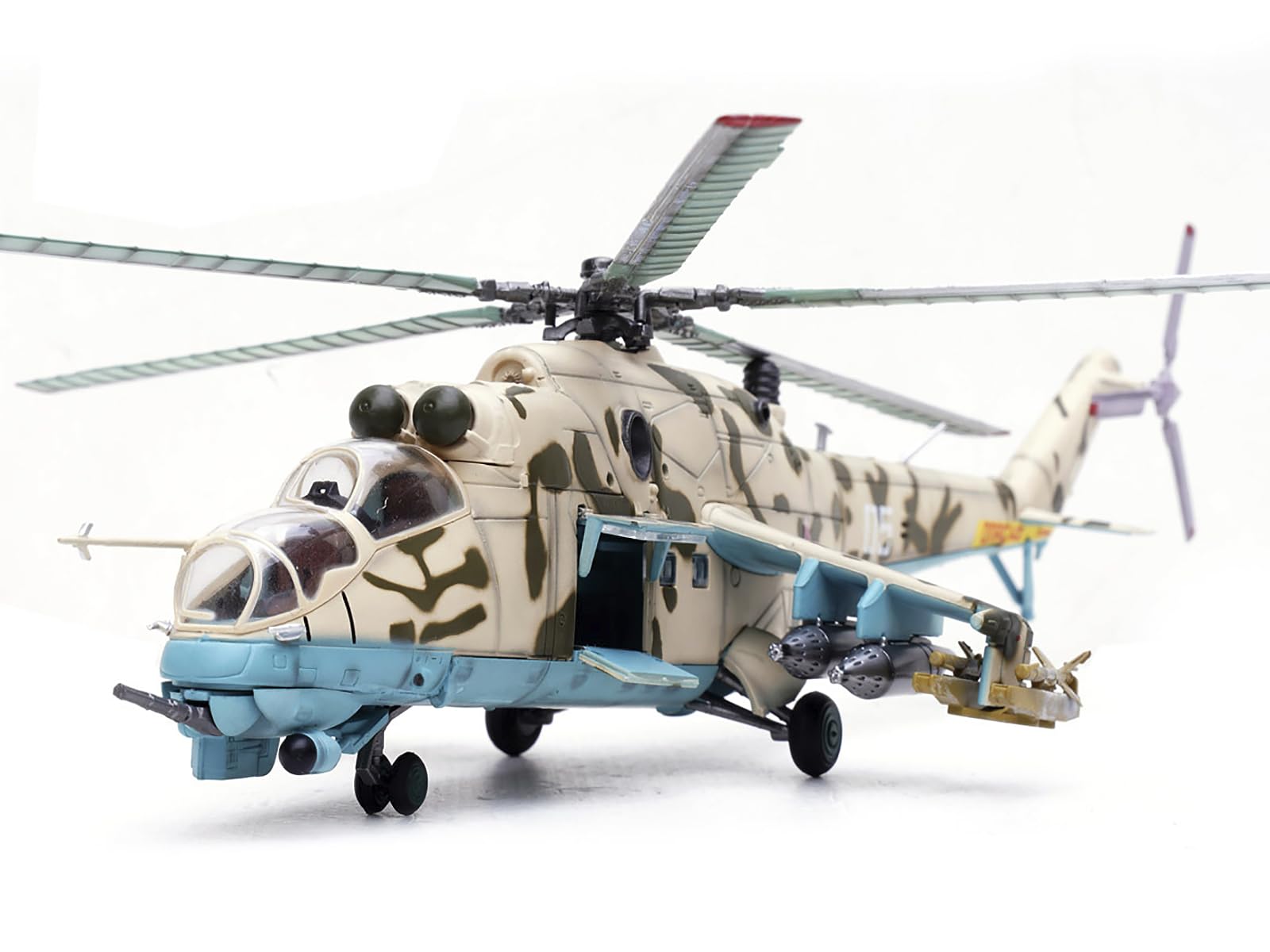 Mil Mi-24V Hind Attack Helicopter #05 Kandahar, Afghanistan (1986) Soviet Air Force 1/72 Diecast Model by Panzerkampf 14005PB
