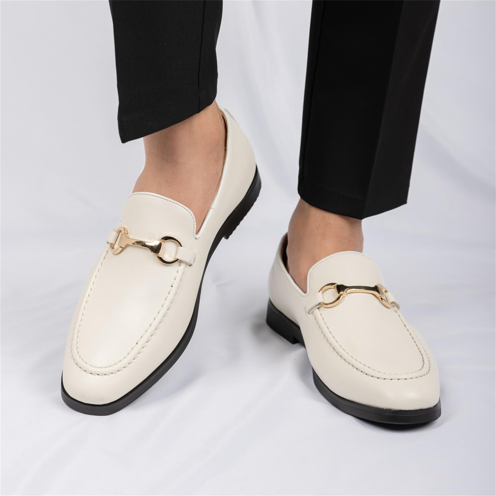 Mocassini da Uomo Scarpe Eleganti Slip-On con Decorazione A Morsetto Scarpe da Guida Casual da Ufficio in Pelle con Tacco Basso