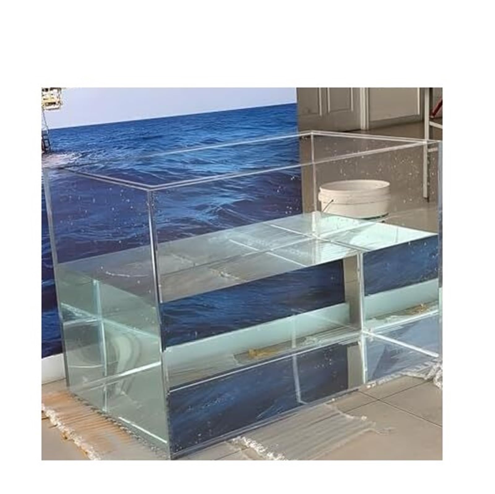 Vitrine en acrylique 50x30x40cm avec réservoir d'eau transparent