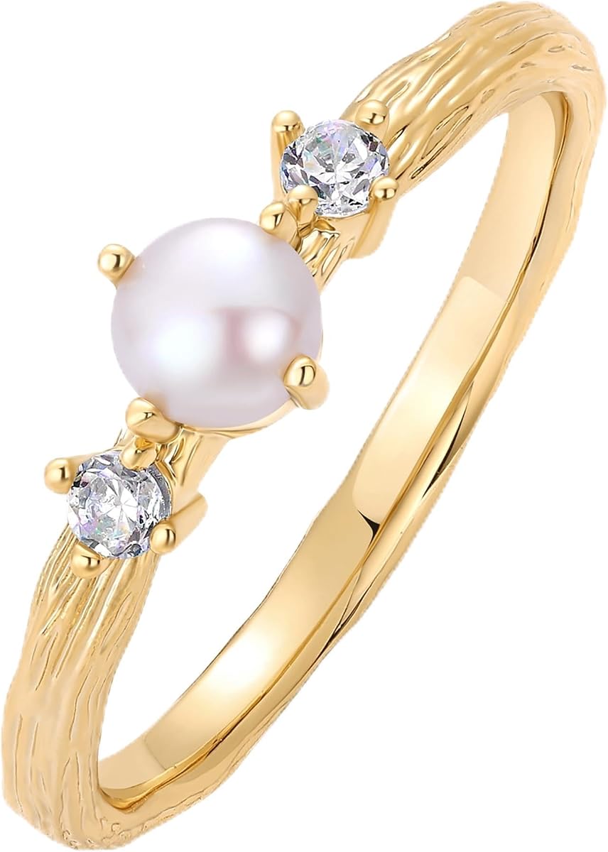 PAVOI Anillo martillado con perlas chapadas en oro de 14 quilates para mujer | Banda fina de circonita cúbica apilable elegante y delicada para mujer