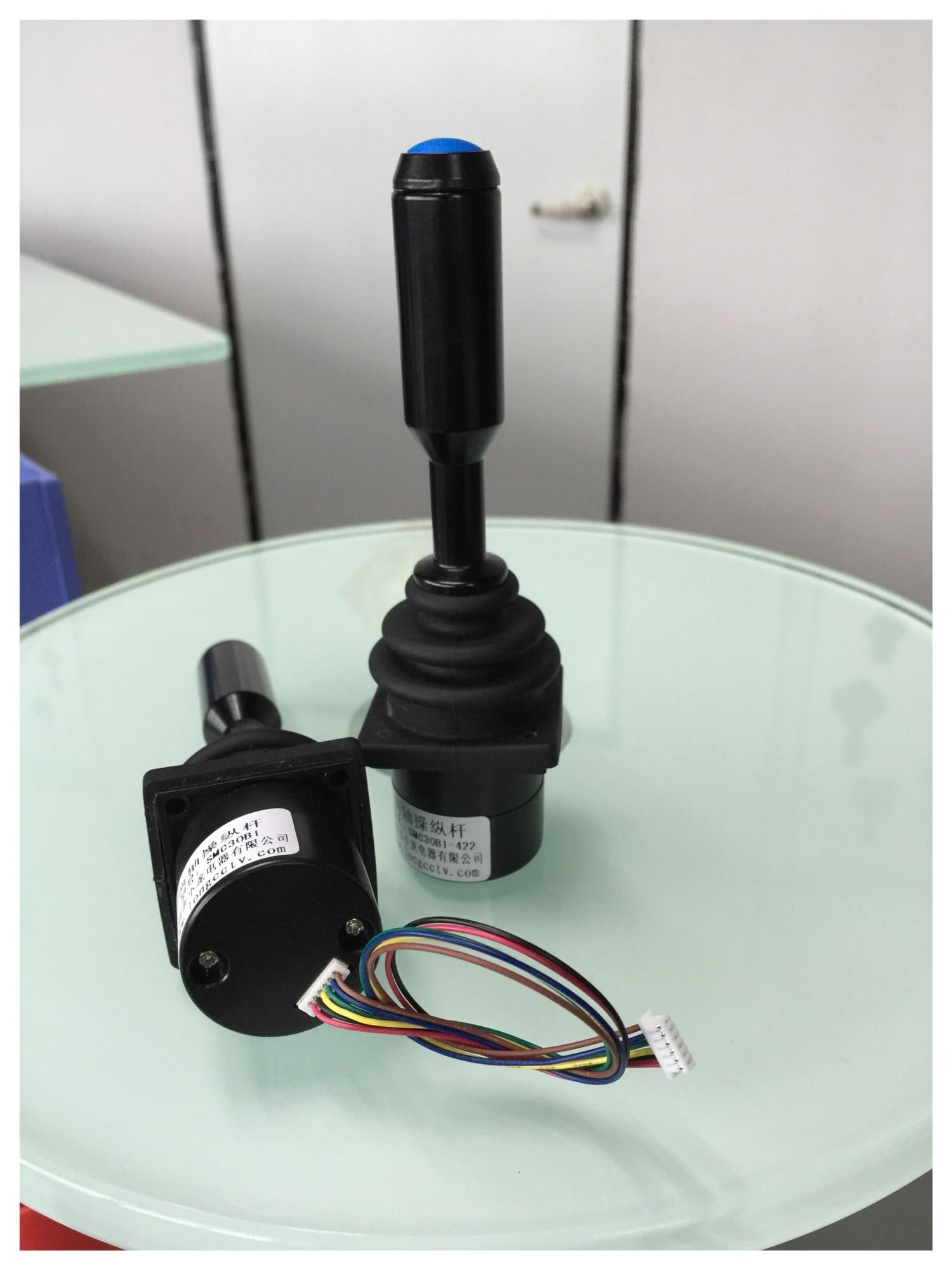 Palanca de Mando Industrial del Pasillo, Joystick con Sensor Hall de Alta precisión SMC30C, Controlador Joystick 2 Ejes + 1 botón(DC5V Output Can Blue Button)