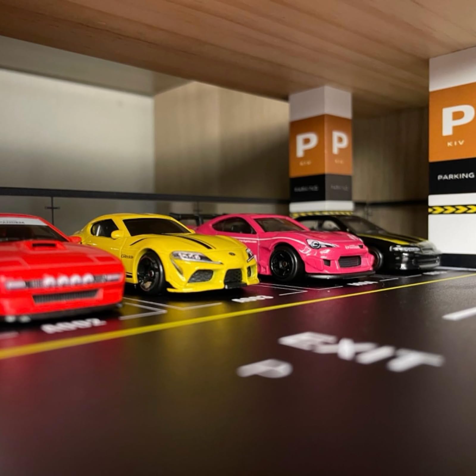 Saichotoy Hot Wheels & Match Box Display Case 1/64 Scale Diecast Toy Car Storage Parking Lot Diorama - Freestanding Storage, 4 Levels, 24 Spots, Up to 40 Cars