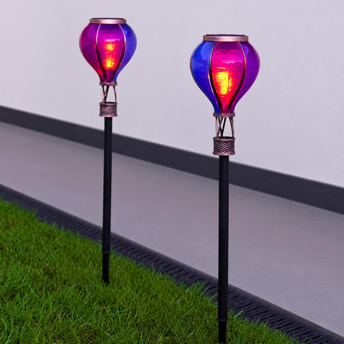 Festive Lights - 2 Pack of Aurora Solar Hot Air Balloon Pastel Garden Stake Lights - 24 Amber SMD LEDs, Flickering Flame Effect, 57cm Height, Weather Resistant - Border Pathway Lawn Lighting