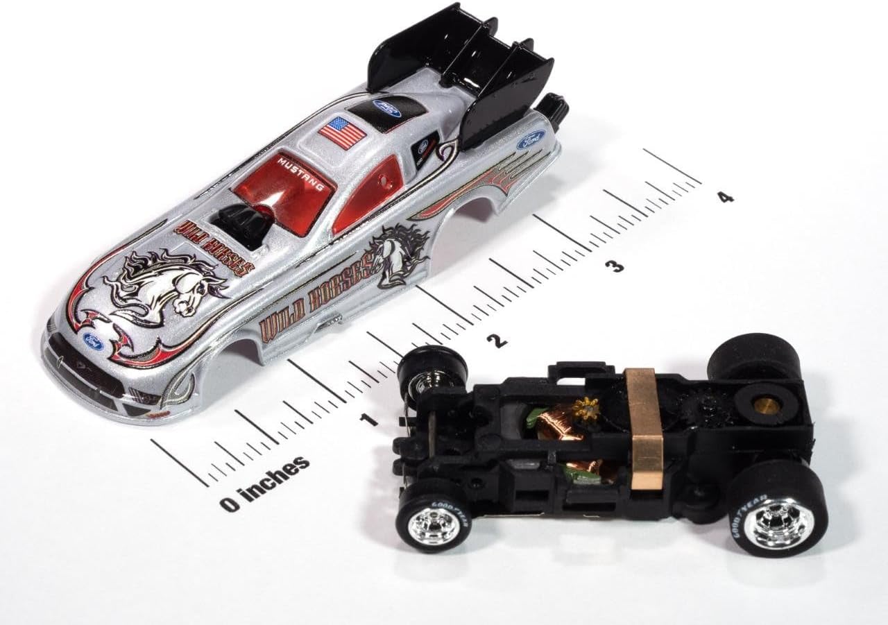 SC421-1G Auto World 4Gear 2022 Ford Mustang GT Wild Horses FC HO Scale Slot Car